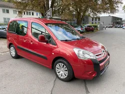 Farbe luziferrot/metallic Gebraucht 2009 Citroën Berlingo Van / Kleinbus | 9.450 € (Teuer)