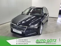 Blackmagic perleffekt (metallic) Gebraucht 2024 Skoda Superb Ambition Kombi | 32.190 € (Guter Preis)