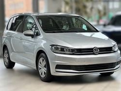 Reflexsilber metallic Gebraucht 2017 VW Touran Comfortline Van / Kleinbus | 14.310 € (Fairer Preis)