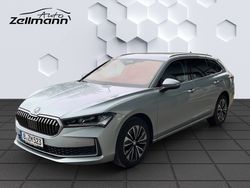 Grau Gebraucht 2024 Skoda Superb Selection Kombi | 38.976 €