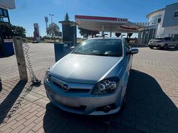 Blau Gebraucht 2005 Opel Tigra Cabrio | 1.500 € (Fairer Preis)