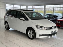 Weiß Gebraucht 2019 VW Touran Join Van / Kleinbus | 10.990 € (Guter Preis)