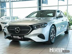 Hightechsilber Gebraucht 2024 Mercedes E220 Avantgarde Limousine | 54.800 € (Fairer Preis)