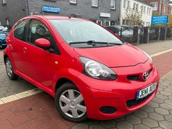 Rot Gebraucht 2009 Toyota Aygo City Kleinwagen | 4.990 € (Etwas zu teuer)
