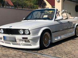 Weiß Gebraucht 1986 BMW 325 Cabriolet Cabrio | 17.200 €