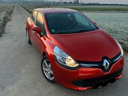 Rot Gebraucht 2016 Renault Clio IV Experience Kleinwagen | 8.899 € (Fairer Preis)