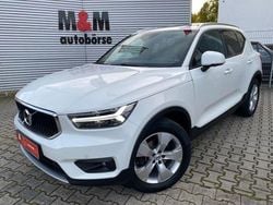 Ice white, solid Gebraucht 2018 Volvo XC40 Momentum SUV | 20.900 € (Fairer Preis)