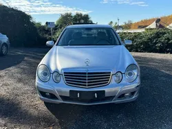 Silber Gebraucht 2006 Mercedes E200 Limousine | 3.990 €