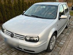 Silber Gebraucht 2000 VW Golf IV Limousine | 2.200 €