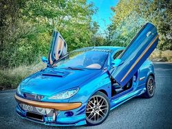 Blau Gebraucht 2002 Peugeot 206 Cabrio | 10.000 €