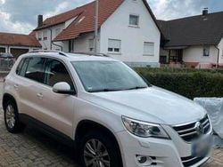 Weiß Gebraucht 2009 VW Tiguan SUV | 5.499 € (Etwas zu teuer)