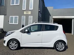 Weiß Gebraucht 2013 Chevrolet Spark LTZ Kleinwagen | 4.990 € (Fairer Preis)