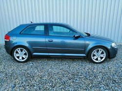Grau Gebraucht 2004 Audi A3 Ambition Limousine | 17.499 €