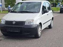 Bianco bianco/ bossa nova/calc Gebraucht 2011 Fiat Panda Active Kleinwagen | 2.699 € (Fairer Preis)
