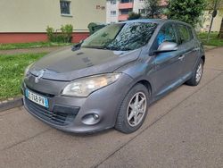 Grau Gebraucht 2009 Renault Mégane III Authentique Limousine | 1.499 €