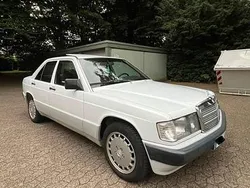 Weiß Gebraucht 1988 Mercedes 190 Limousine | 4.500 €
