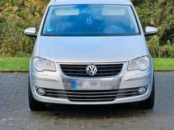 Silber Gebraucht 2010 VW Touran Van / Kleinbus | 5.490 € (Guter Preis)