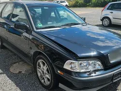Grau Gebraucht 1999 Volvo V40 Kombi | 400 € (Guter Preis)