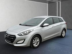 Silber Gebraucht 2015 Hyundai i30 Kombi | 5.490 € (Superpreis)