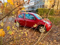Rot Gebraucht 2007 Nissan Micra Kleinwagen | 2.999 € (Etwas zu teuer)