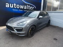 Meteorgraumetallic (metallic) Gebraucht 2013 Porsche Cayenne GTS SUV | 37.900 €