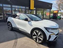Weiss 369 + schwarz gne Gebraucht 2024 Renault Mégane Techno Kleinwagen | 33.990 € (Superpreis)