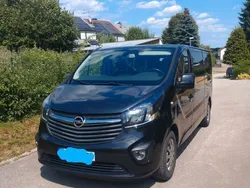 Schwarz Gebraucht 2017 Opel Vivaro Van | 17.500 € (Etwas zu teuer)