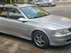 Silber Gebraucht 2001 Opel Vectra Kombi | 2.149 € (Etwas zu teuer)