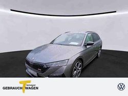 Grau Gebraucht 2022 Skoda Octavia RS Kombi | 31.880 € (Fairer Preis)