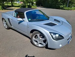Silber Gebraucht 2001 Opel Speedster Cabrio | 22.223 €
