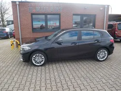 Schwarz Gebraucht 2023 BMW 118 Advantage Kleinwagen | 22.200 € (Superpreis)