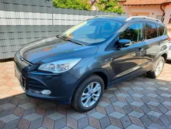 Braun Gebraucht 2016 Ford Kuga SUV | 9.000 € (Fairer Preis)