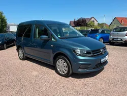 Grün Gebraucht 2019 VW Caddy Trendline Van / Kleinbus | 16.500 € (Etwas zu teuer)