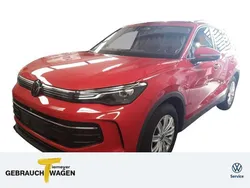 Persimmon red metallic Gebraucht 2024 VW Tiguan Life SUV | 36.950 € (Superpreis)