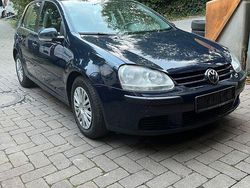 Gebraucht 2005 VW Golf IV Trendline Limousine | 1.900 € (Etwas zu teuer)