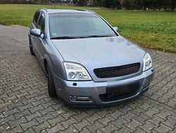 Grau Gebraucht 2003 Opel Signum Kleinwagen | 1.550 € (Teuer)