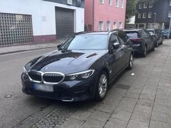 Schwarz Gebraucht 2021 BMW 316 Kombi | 16.000 €