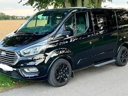 Schwarz Gebraucht 2020 Ford Tourneo Custom Titanium X Van / Kleinbus | 42.990 € (Fairer Preis)