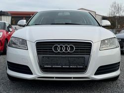 Weiß Gebraucht 2010 Audi A3 Attraction Limousine | 6.999 € (Etwas zu teuer)