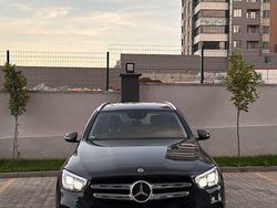 Schwarz Gebraucht 2020 Mercedes GLC300 SUV | 35.000 € (Fairer Preis)