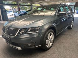 Grau Gebraucht 2018 Skoda Octavia Scout 4x4 Kombi | 18.990 € (Fairer Preis)