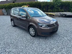 Braun Gebraucht 2015 VW Touran Trendline Van / Kleinbus | 6.750 € (Teuer)