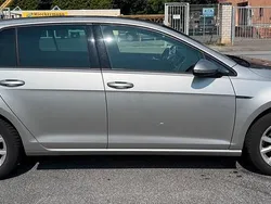 Grau Gebraucht 2015 VW Golf VII LOUNGE Limousine | 9.075 € (Fairer Preis)