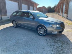 Grau Gebraucht 2011 Skoda Superb Kombi | 6.749 € (Fairer Preis)