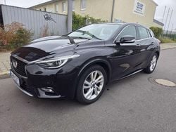 Schwarz Gebraucht 2016 Infiniti Q30 Premium Kleinwagen | 9.900 € (Fairer Preis)
