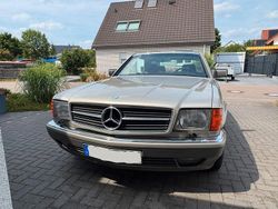 Gold Gebraucht 1988 Mercedes S560 Limousine | 21.450 €