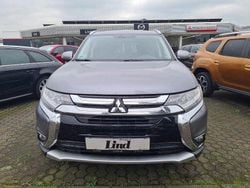 Platinumgrau Gebraucht 2018 Mitsubishi Outlander Edition SUV | 17.900 € (Etwas zu teuer)