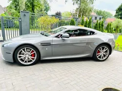 Grau Gebraucht 2014 Aston Martin V8 Vantage Coupé | 59.850 € (Guter Preis)