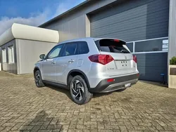 Silky silver metallic silky silver metallic silky silver metallic Neu 2025 Suzuki Vitara Comfort+ SUV | 24.630 € (Fairer Preis)