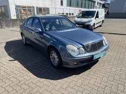 Blau Gebraucht 2005 Mercedes E350 Limousine | 5.990 € (Guter Preis)